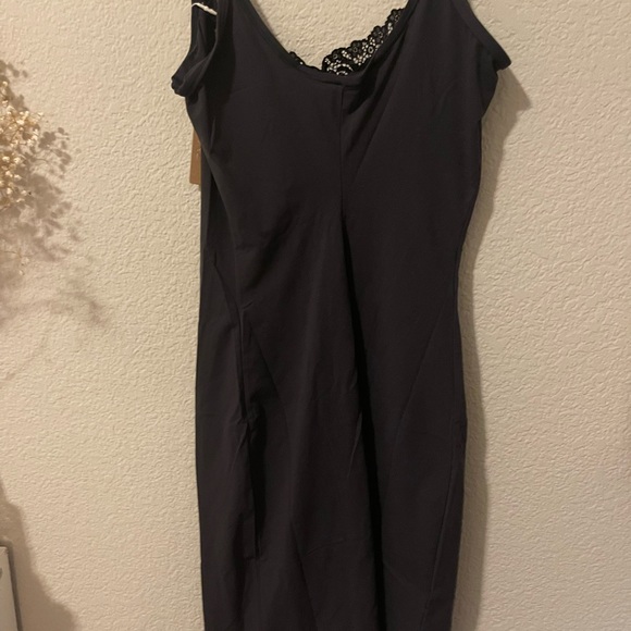 BRAND NEW SKIMS! Lace slip dress in black size M - Picture 6 of 6
